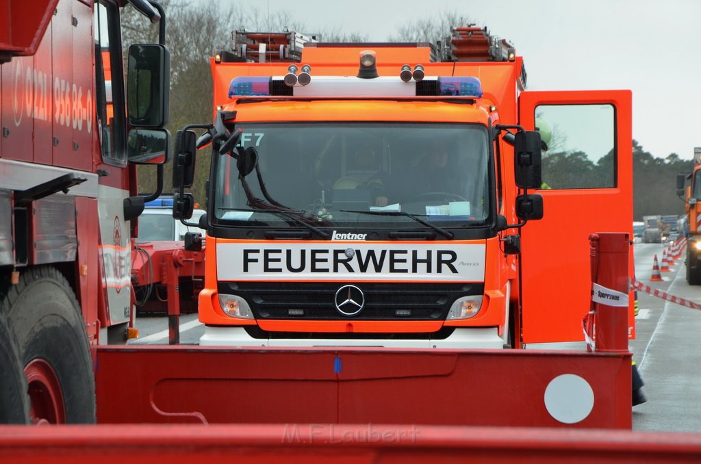 VU LKW umgestuerzt A 3 Rich Frankfurt AS Koenigsforst P329.JPG - Miklos Laubert